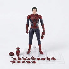 Figurine the amazing spider-man avec costume rouge et bleu foncé détaillé, articulations mobiles et mains interchangeables