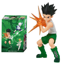 Figurine personnage hunter x hunter de gon freecss en vert et blanc avec socle d’exposition et énergie orange dynamique