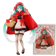 Figurine hatsune miku bandai 18 cm avec personnage à capuche rouge et noir, cheveux teal, robe blanche et panier tressé