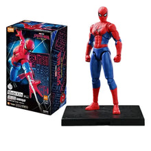 Figurines super heros rivals à construire kit à assembler modèle spider-man rouge et bleu en pose dynamique sur socle noir