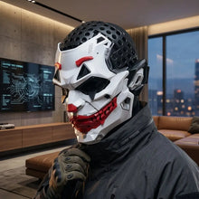 Masque horreur halloween joker blanc et rouge avec sections de casque perforé noir pour déguisement effrayant