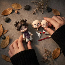 Figurine nendoroid jujutsu kaisen choso en style chibi avec cheveux bruns épineux et gilet violet sur tenue blanche