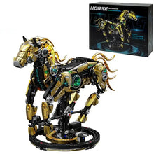 Lego moc cheval mécanique doré en plastique avec engrenages détaillés et accents verts lumineux