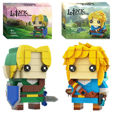 Deux lego moc link breath of the wild figurines brickheadz de link en armure verte et brune avec bouclier et en tunique bleue avec carquois