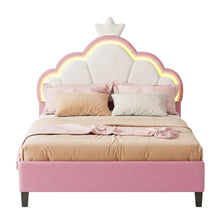 Lit enfant princesse peach avec tête de lit rose et blanche en velours, éclairage led intégré et décor étoile
