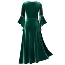 Robe longue médiévale femme en velours vert émeraude avec manches évasées et bandes métalliques pour halloween