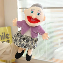 Marionnette à main famille en peluche de 38 cm représentant une vieille femme en veste violette et jupe fleurie noire et blanche