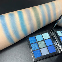 Palette de fards à paupières 9 couleurs bleu avec nuances faciles à estomper pour un maquillage paupières bleu éclatant