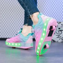Chaussures à roulettes à deux roues avec upper mesh dégradé rose pastel et vert menthe LED intégrées pour déguisement carnaval