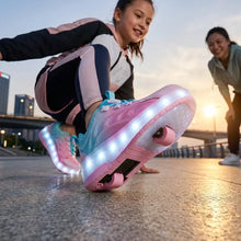 Chaussures à roulettes deux roues en design translucide avec led rose et bleu clair pour déguisement carnaval