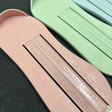 Pédimètre réglable rose en plastique avec plages annoncées et doubles échelles pour mesurer le pied de bébé et enfant