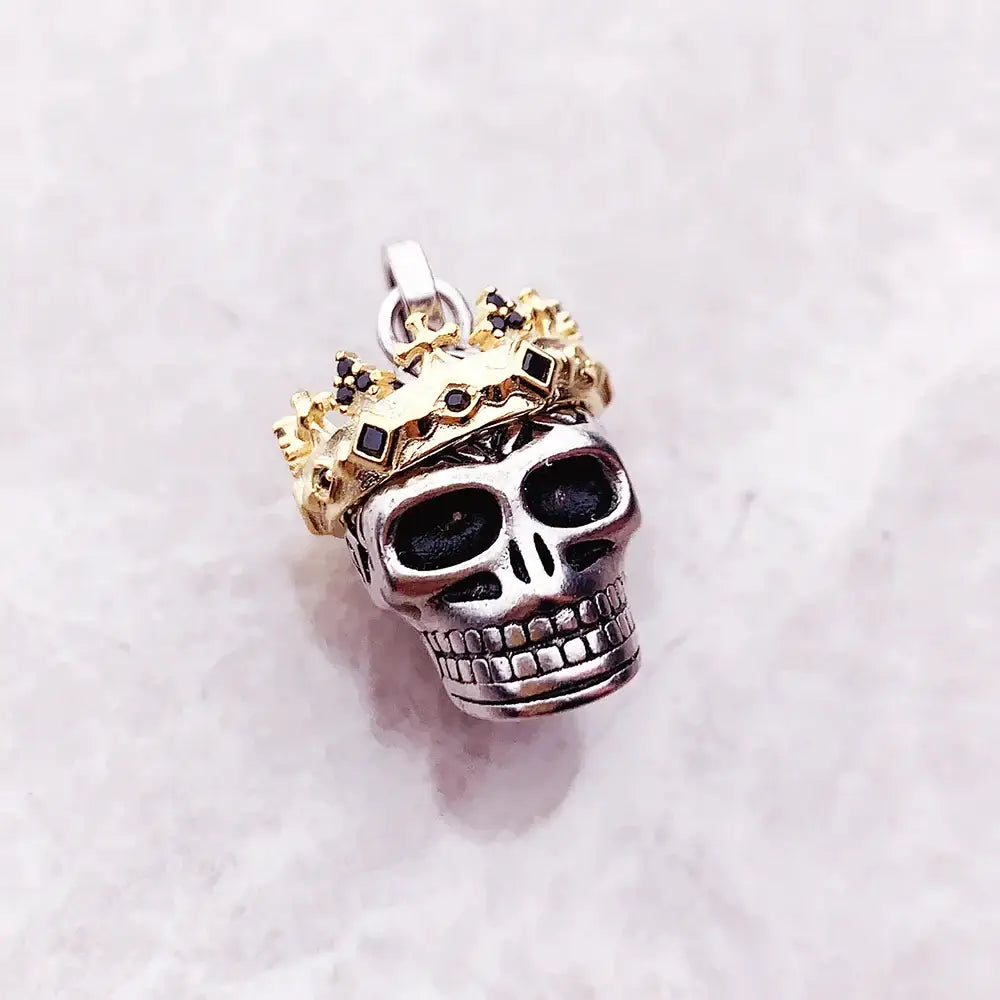 Pendentif Tête de mort Couronnée