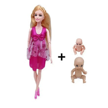 Poupée maman blonde en robe maternité rose à fleurs avec voile transparent et nœud assorti vendue en magasins de jouets