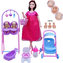 Poupée maman enceinte en robe rose pailletée avec sac shopping rose assorti dans poupée maman enceinte avec bébé et accessoires