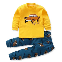 Pyjama enfant voiture jaune et bleu manches longues avec haut jaune et pantalon bleu à motifs camion-benne