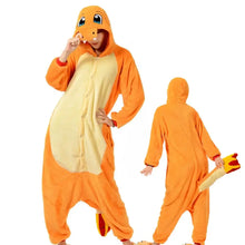 Pyjama pokemon cosplay unisexe orange et crème avec yeux brodés, poignets rouges et queue en peluche pour soirées cocooning