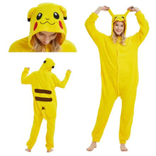 Pyjama pokemon cosplay unisexe jaune avec oreilles noires, joues rouges et rayures marron pour soirées cocooning