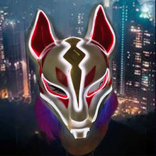 Masque renard lumineux rouge blanc avec accents dorés au design sleek pour halloween et cosplay inspiré de fortnite
