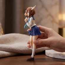 Figurine shikanoko noko de 18 cm en plastique dune fille en uniforme bleu et blanc avec des bois de cerf tenant sa main au visage