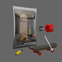 Mini skateboard de doigts en bois avec grip noir et roues rouges, idéal pour déguisement carnaval et dimensions annoncées