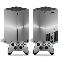 Skin xbox series x motifs graphiques en finition brossée argent métallique avec manettes assorties et accents noirs
