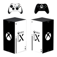 Skin xbox series x motifs gaming noir et blanc avec design minimaliste et branding audacieux pour console xbox series