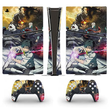 Ps5 slim digital noir avec skin jujutsu kaisen animé sur console et manettes pour une personnalisation dynamique