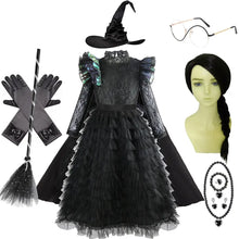 Déguisement halloween sorcière enfant en dentelle noire avec jupe en tulle à volants et manches volantées pour fêtes costumées