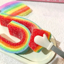 Jouet squishy ruban arc-en-ciel à étirer en forme de chiffre trois coloré et sucré en gomme souple