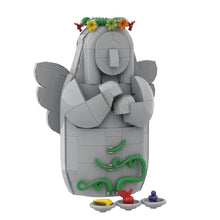 Statue de déesse en briques de construction en plastique abs gris avec couronne florale et détails en vigne pour sanctuaire fantastique