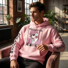 Sweat à capuche yarichin bitch club rose avec imprimé anime cheveux roses lunettes et texte japonais noir sur manches et devant