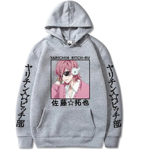 Sweat à capuche gris yarichin bitch club avec personnage anime rose et texte japonais vertical sur les manches