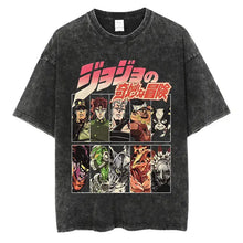 T-shirt noir en coton distressed avec un graphisme multi-panneaux vif de personnages manga aventures fantastiques