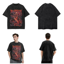 T-shirt noir oversize avec impression graphique rouge et noire dun guerrier fantastique effet délavé chasseur de démons devil may cry