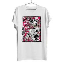 T-shirt demon slayer blanc manches courtes avec illustration vive de nezuko kamado et texte japonais vertical