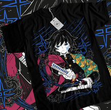 T-shirt demon slayer giyu tomioka noir à manches courtes avec illustration animée de giyu portant une épée