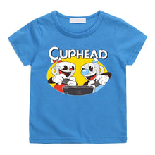 T-shirt enfant cuphead bleu vif avec un graphisme cuphead vibrant et les personnages tenant une console nintendo switch