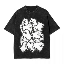T-shirt noir délavé en coton avec un motif pixelisé de chat blanc issu des trois motifs undertale noir unisexes
