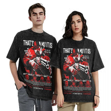 T-shirt oversize noir effet délavé avec graphique rouge et noir darthur morgan de red dead redemption et texte thats the way it is