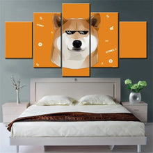 Tableau mural dogecoin orange en cinq panneaux avec shiba inu pixelisé portant des lunettes et motifs crypto