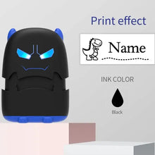 Tampon prénom personnalisé pour vêtements avec motif batman noir et bleu et yeux bleus lumineux en caoutchouc
