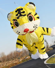 Tigre volant gonflable en nylon jaune de 2,5 m avec rayures noires et caractères chinois à tracter